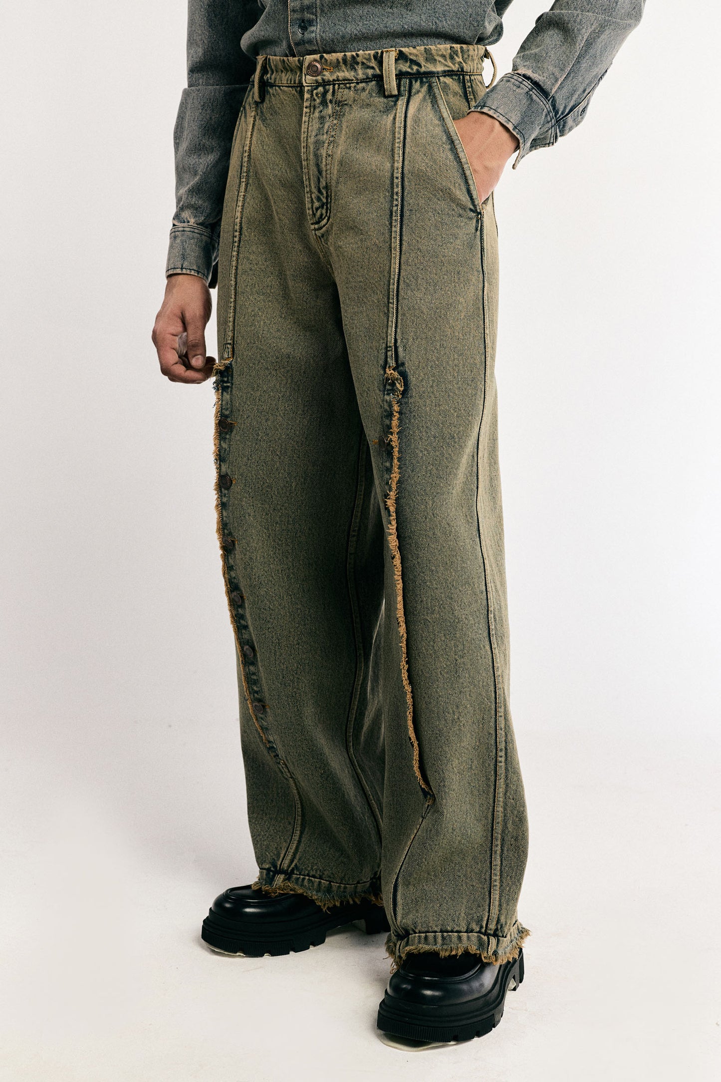 Slashing Denim Pants